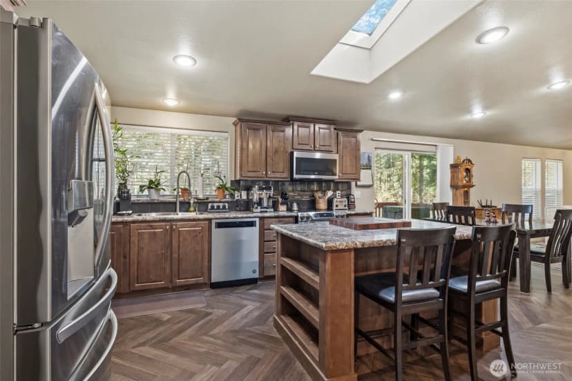 Property photo for 371 Sunset Drive, Oak Harbor photo 6