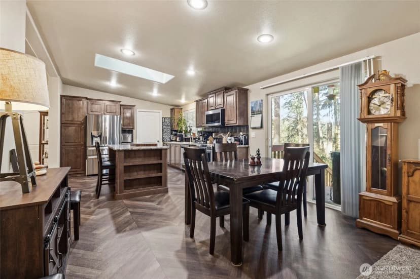 Property photo for 371 Sunset Drive, Oak Harbor photo 12