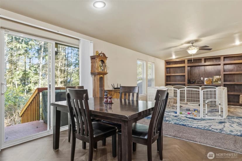 Property photo for 371 Sunset Drive, Oak Harbor photo 13
