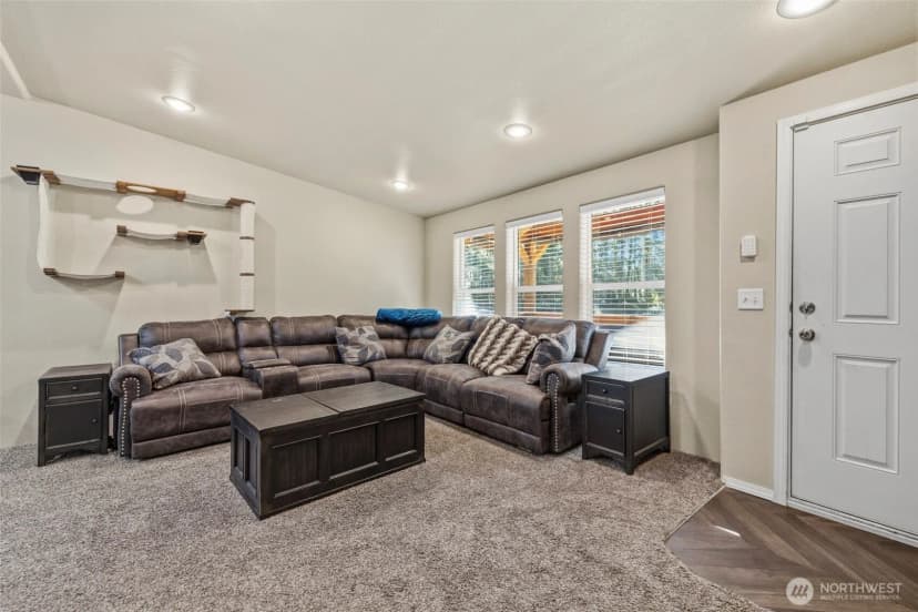 Property photo for 371 Sunset Drive, Oak Harbor photo 21