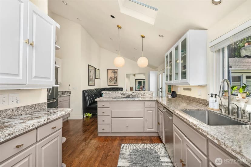 Property photo for 13731 42nd Place Ne, Seattle photo 11