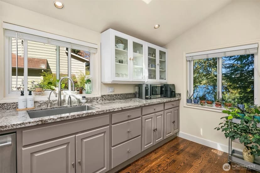 Property photo for 13731 42nd Place Ne, Seattle photo 12