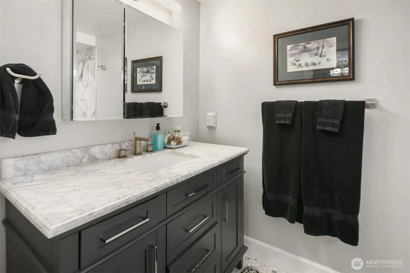 Property photo for 13731 42nd Place Ne, Seattle photo 17