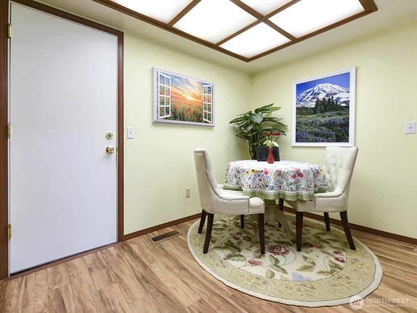 Property photo for 7713 Zircon Drive Sw, Lakewood photo 6