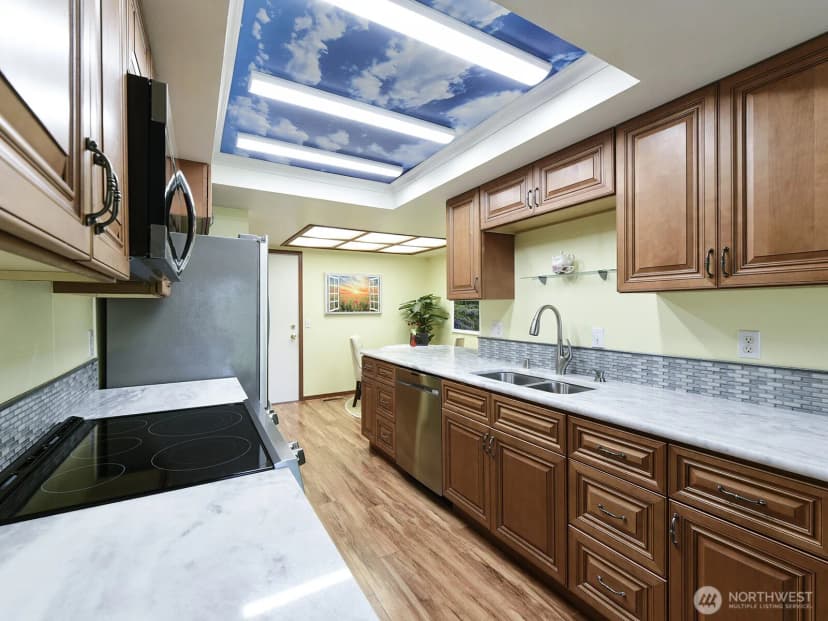 Property photo for 7713 Zircon Drive Sw, Lakewood photo 5
