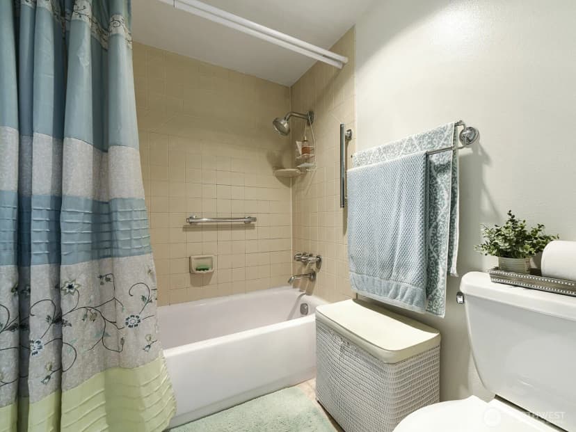 Property photo for 7713 Zircon Drive Sw, Lakewood photo 19