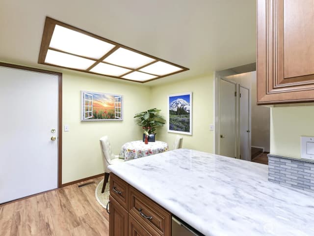 Property photo for 7713 Zircon Drive Sw, Lakewood photo 4