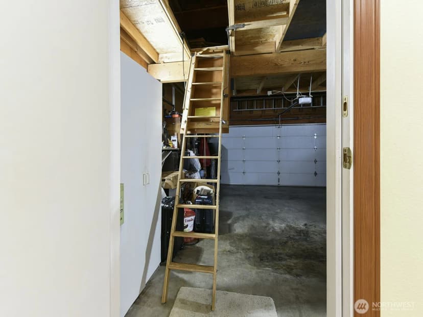 Property photo for 7713 Zircon Drive Sw, Lakewood photo 15