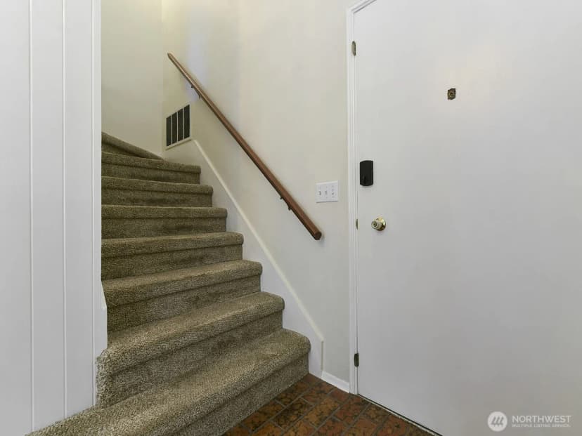Property photo for 7713 Zircon Drive Sw, Lakewood photo 13
