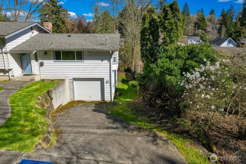 Property photo for 4712 44th Avenue S, Seattle photo 10