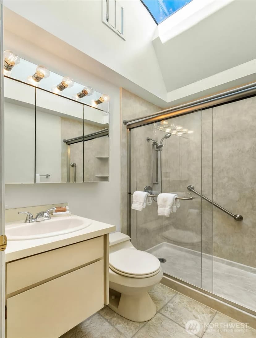 Property photo for 14514 Ne 5th Street, Bellevue photo 17