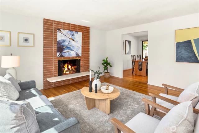 Property photo for 14514 Ne 5th Street, Bellevue photo 4
