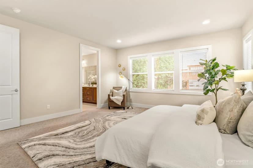Property photo for 24509 Ne 13th Place, Sammamish photo 24