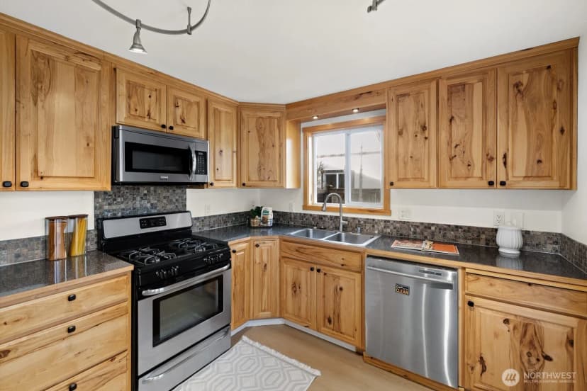 Property photo for 506 Train Street Se, Orting photo 11