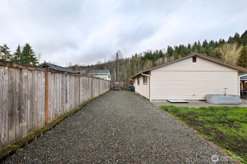 Property photo for 506 Train Street Se, Orting photo 22