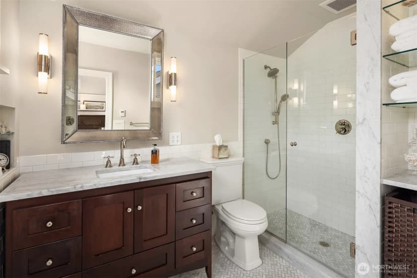 Property photo for 4737 46th Avenue Ne, Seattle photo 15