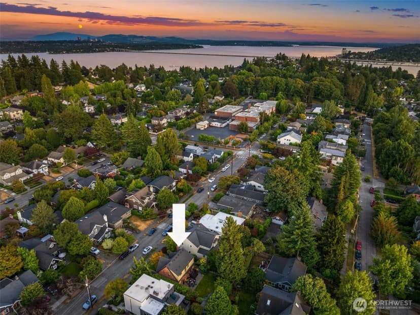 Property photo for 4737 46th Avenue Ne, Seattle photo 29