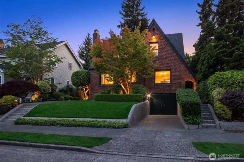 Property photo for 4737 46th Avenue Ne, Seattle