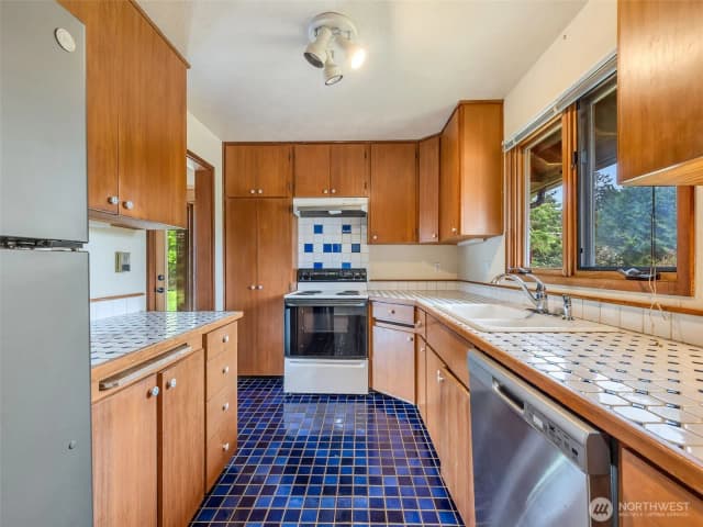 Property photo for 25906 Sandridge Road, Ocean Park photo 5