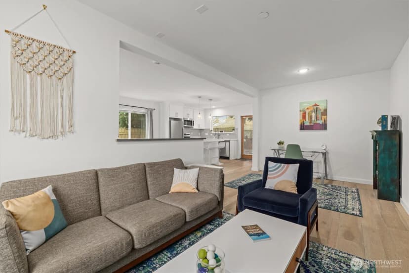 Property photo for 7344 23rd Avenue Nw #b, Seattle photo 10