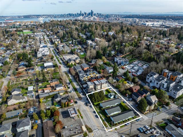 Property photo for 5222 -36 Delridge Way Sw, Seattle photo 4