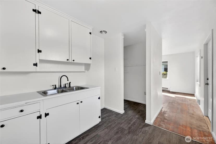 Property photo for 5222 -36 Delridge Way Sw, Seattle photo 16
