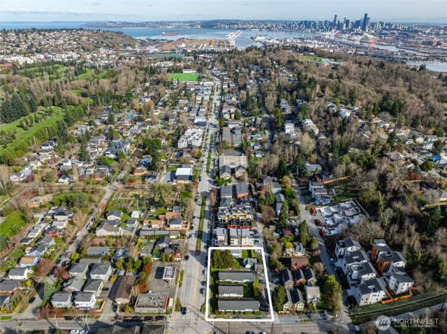 Property photo for 5222 -36 Delridge Way Sw, Seattle photo 5