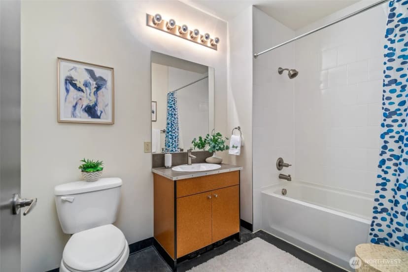 Property photo for 1414 12th Avenue #406, Seattle photo 14