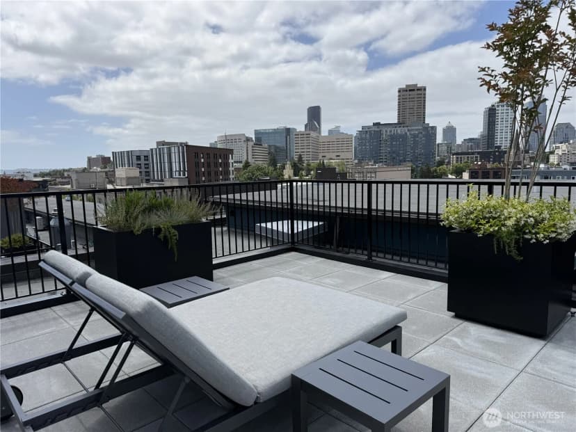 Property photo for 1414 12th Avenue #406, Seattle photo 22