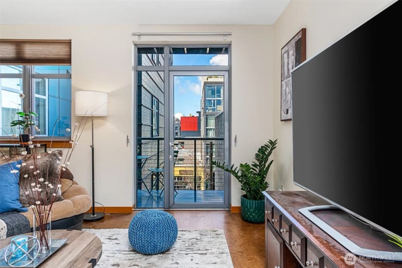 Property photo for 1414 12th Avenue #406, Seattle photo 6