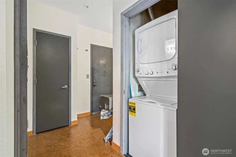 Property photo for 1414 12th Avenue #406, Seattle photo 17