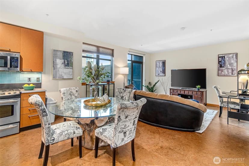 Property photo for 1414 12th Avenue #406, Seattle photo 7