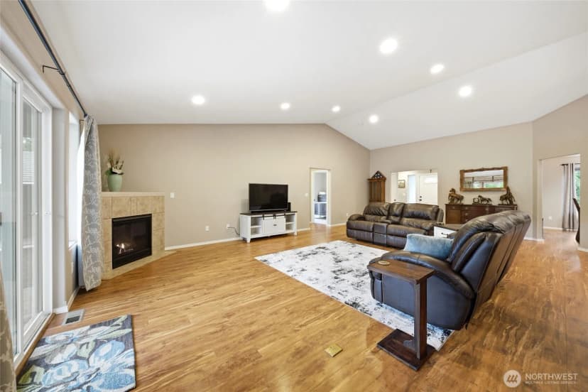Property photo for 946 Paine Road, Castle Rock photo 12