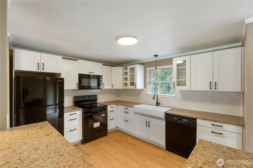 Property photo for 10202 58th Avenue Ct E, Puyallup photo 11