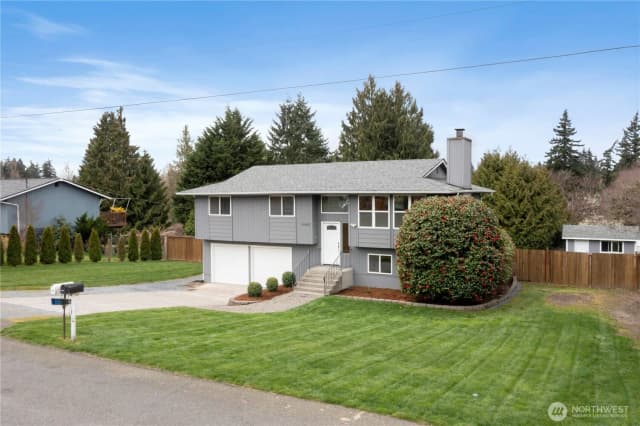 Property photo for 10202 58th Avenue Ct E, Puyallup photo 2