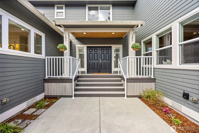 Property photo for 4455 Lakeview Court Nw, Bremerton photo 3