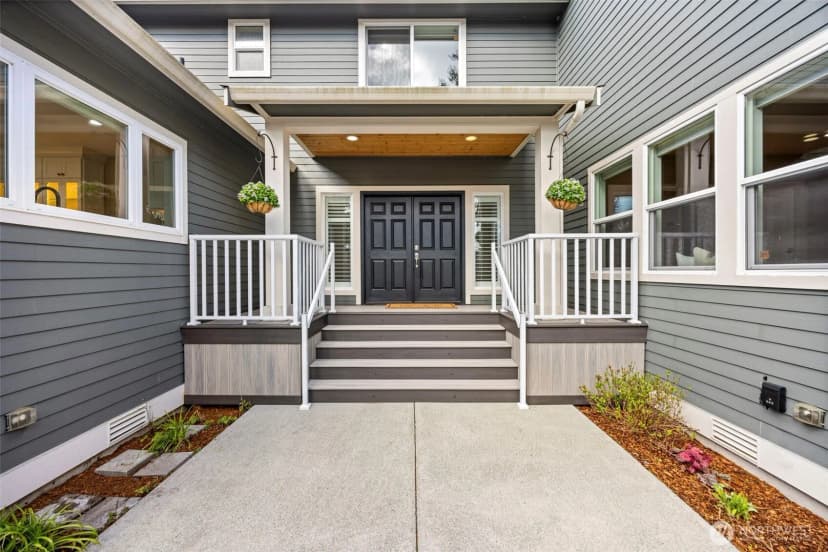 Property photo for 4455 Lakeview Court Nw, Bremerton photo 3