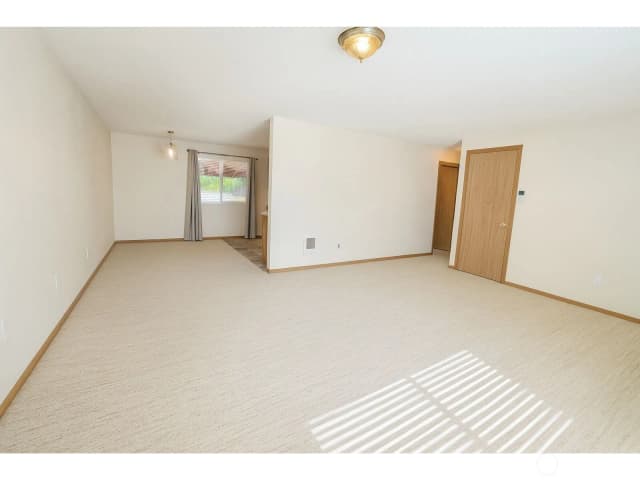 Property photo for 280 E Clonakilty Drive, Shelton photo 5
