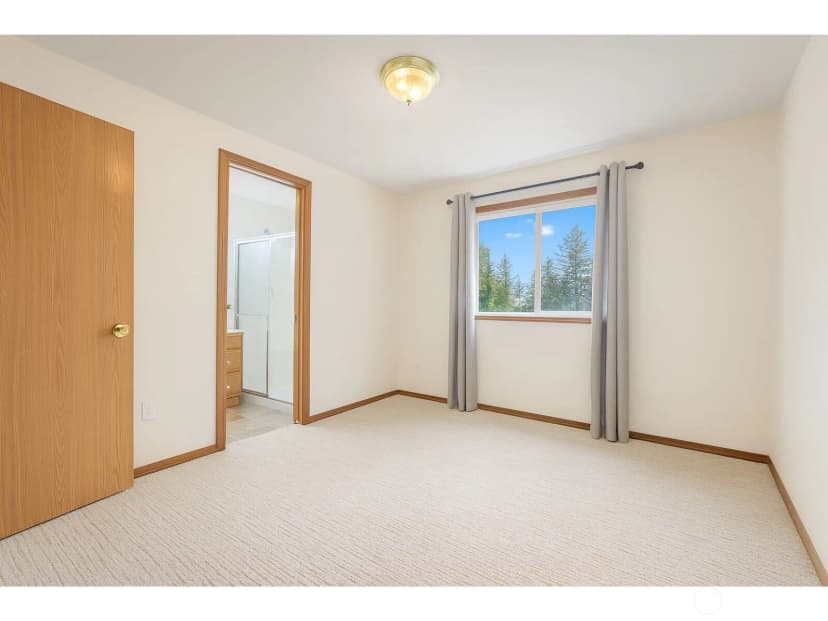 Property photo for 280 E Clonakilty Drive, Shelton photo 14