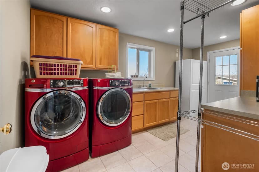 Property photo for 4013 N Whitman Street, Tacoma photo 5