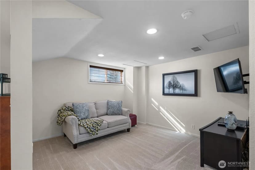 Property photo for 4013 N Whitman Street, Tacoma photo 14