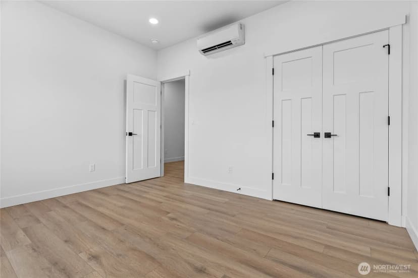 Property photo for 313 W 3rd Street S, Everson photo 28