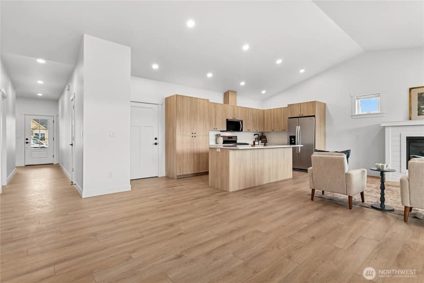 Property photo for 313 W 3rd Street S, Everson photo 6