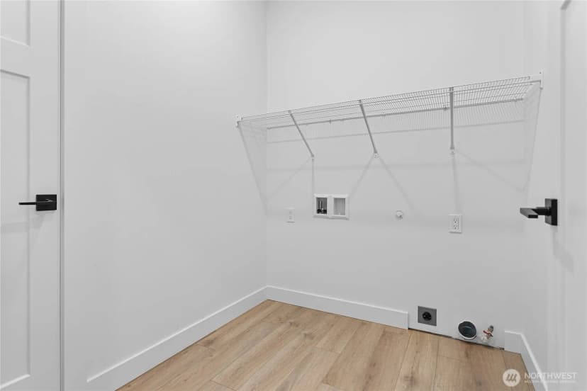 Property photo for 313 W 3rd Street S, Everson photo 32