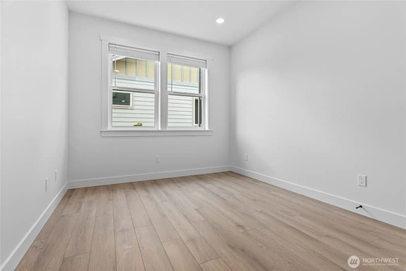 Property photo for 313 W 3rd Street S, Everson photo 30
