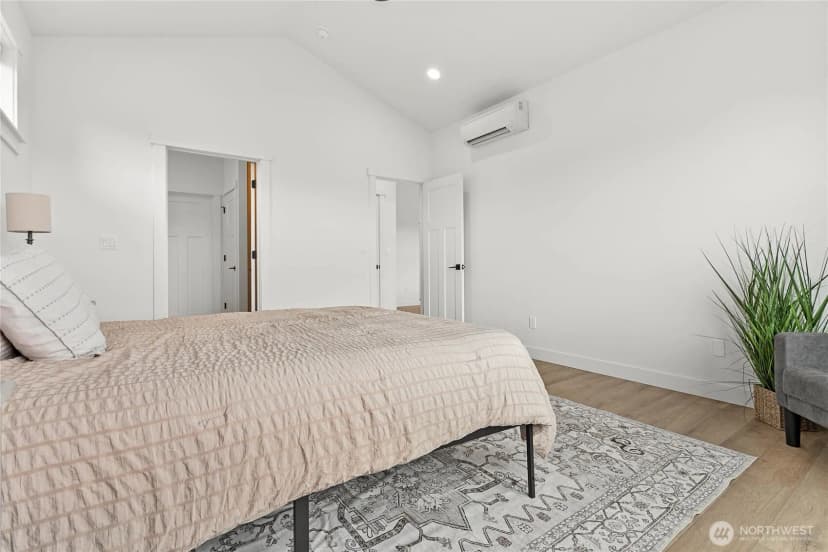 Property photo for 313 W 3rd Street S, Everson photo 22