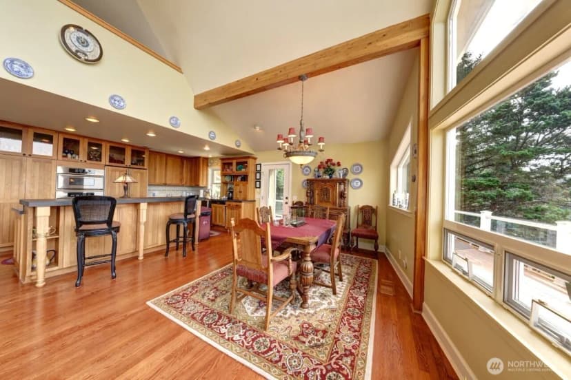 Property photo for 33704 J Place, Ocean Park photo 17