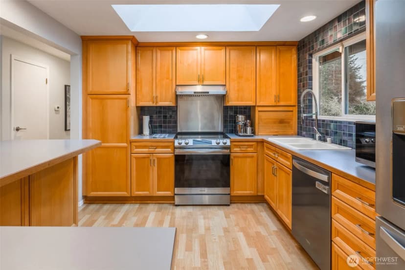 Property photo for 25650 44th Avenue S, Kent photo 11