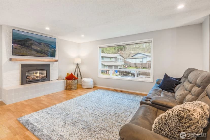 Property photo for 25650 44th Avenue S, Kent photo 9
