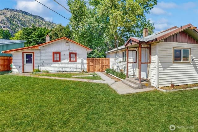 Property photo for 320 S Central Street, Brewster